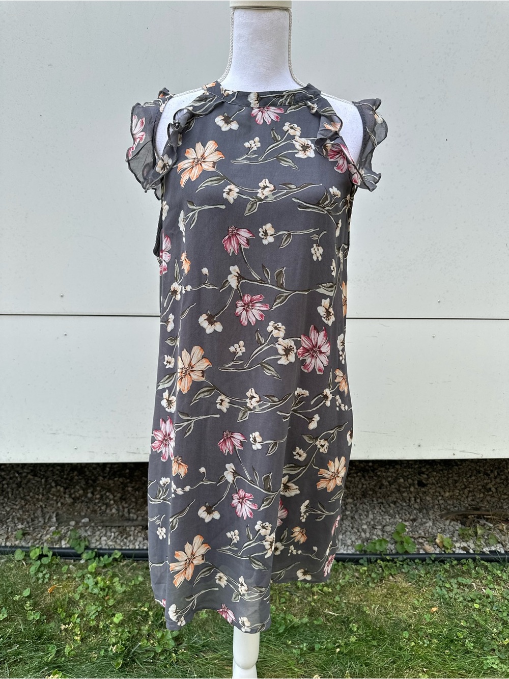 Xhilaration / Gray Floral Bohemian Dress with Ruffle Sleeve / Large / Fairycore